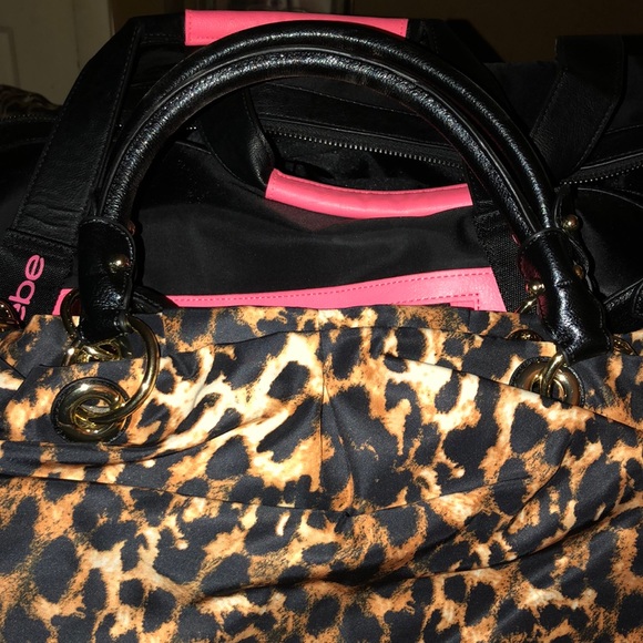 Handbag - Picture 3 of 6